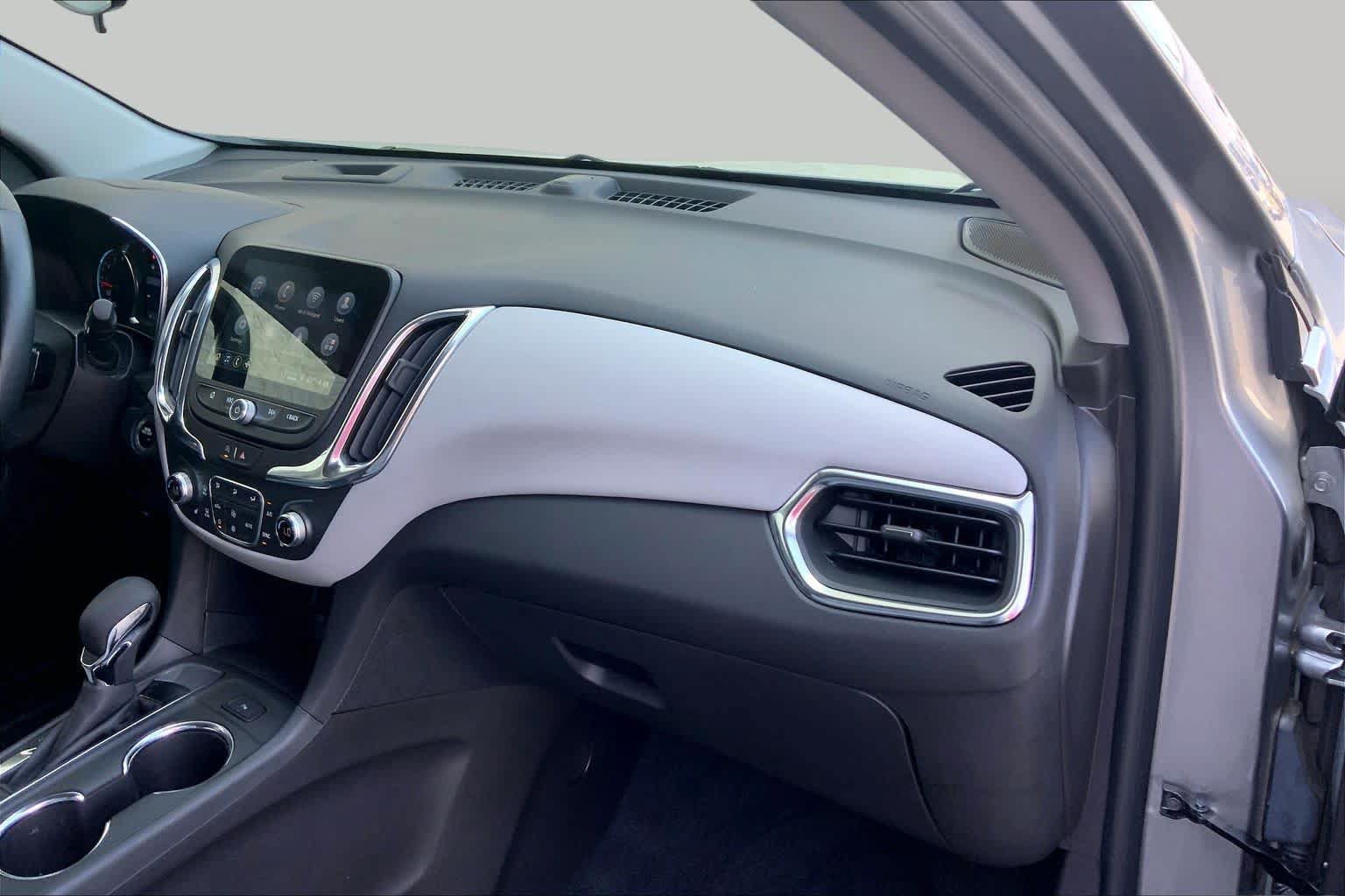 Used 2024 Chevrolet Equinox LT FWD image 18