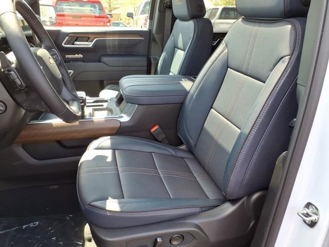 New 2026 Chevrolet Silverado 1500 High Country AWD/4WD image 6
