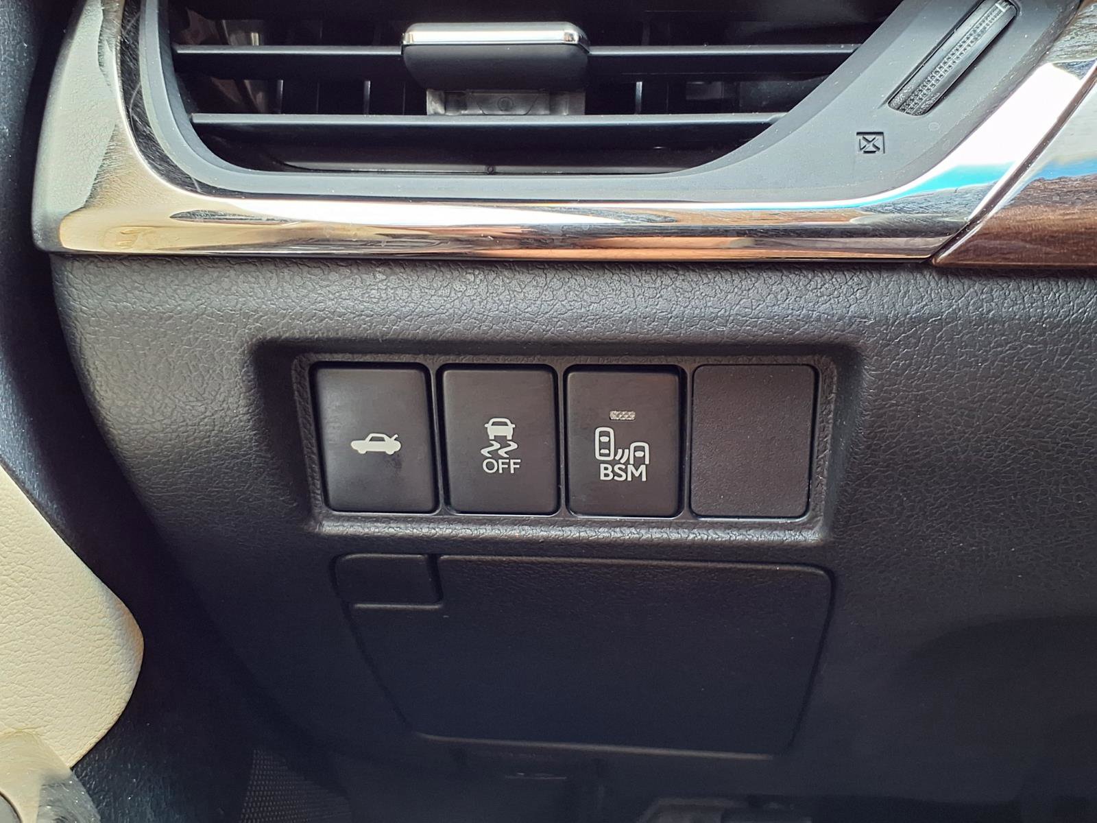 Used 2013 Toyota Avalon XLE Touring image 10