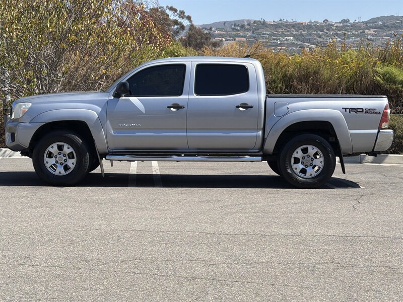 Used 2015 Toyota Tacoma PreRunner w/ TRD Off-Road Package RWD image 3