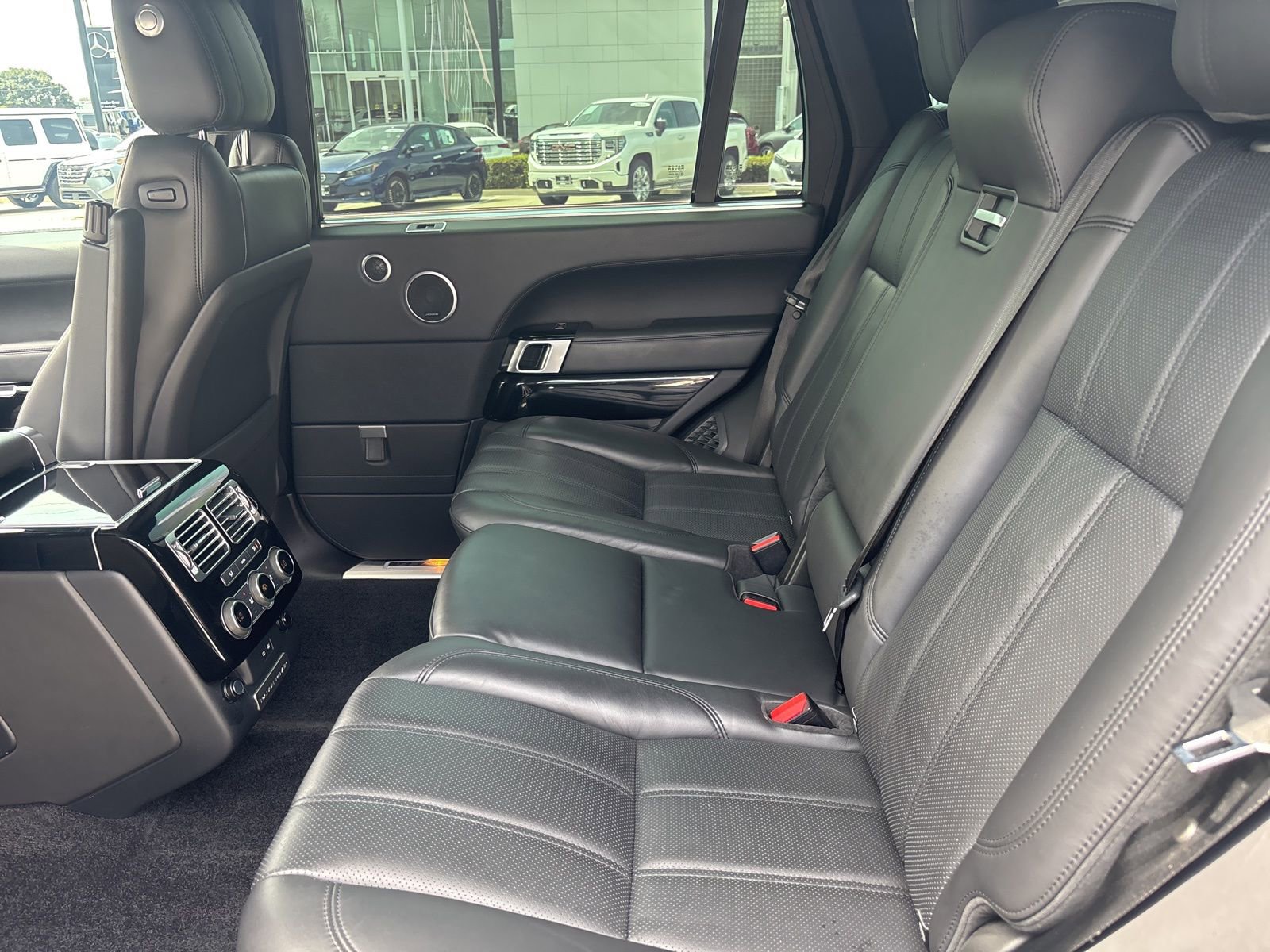 Used 2016 Land Rover Range Rover Long Wheelbase Supercharged image 16