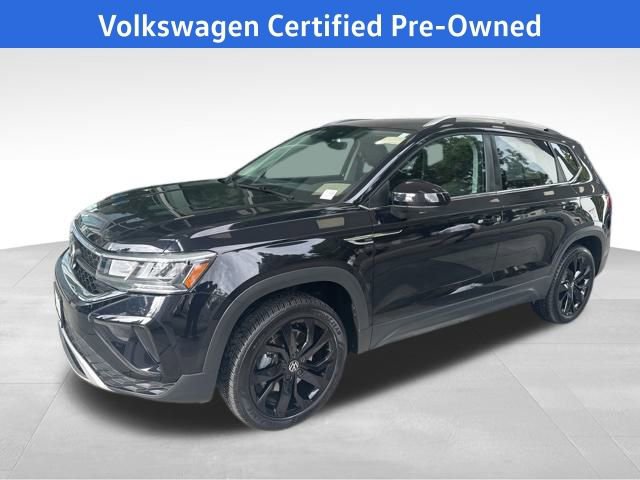 Certified 2023 Volkswagen Taos SE w/ Panoramic Sunroof Package