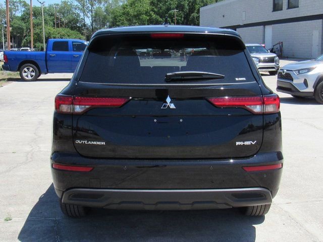 New 2025 Mitsubishi Outlander ES image 4