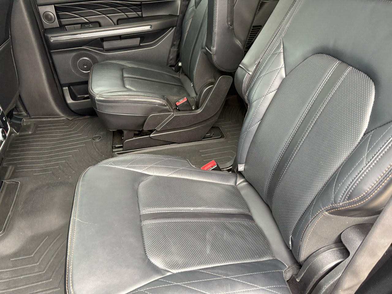 Certified 2020 Ford Expedition Platinum image 42