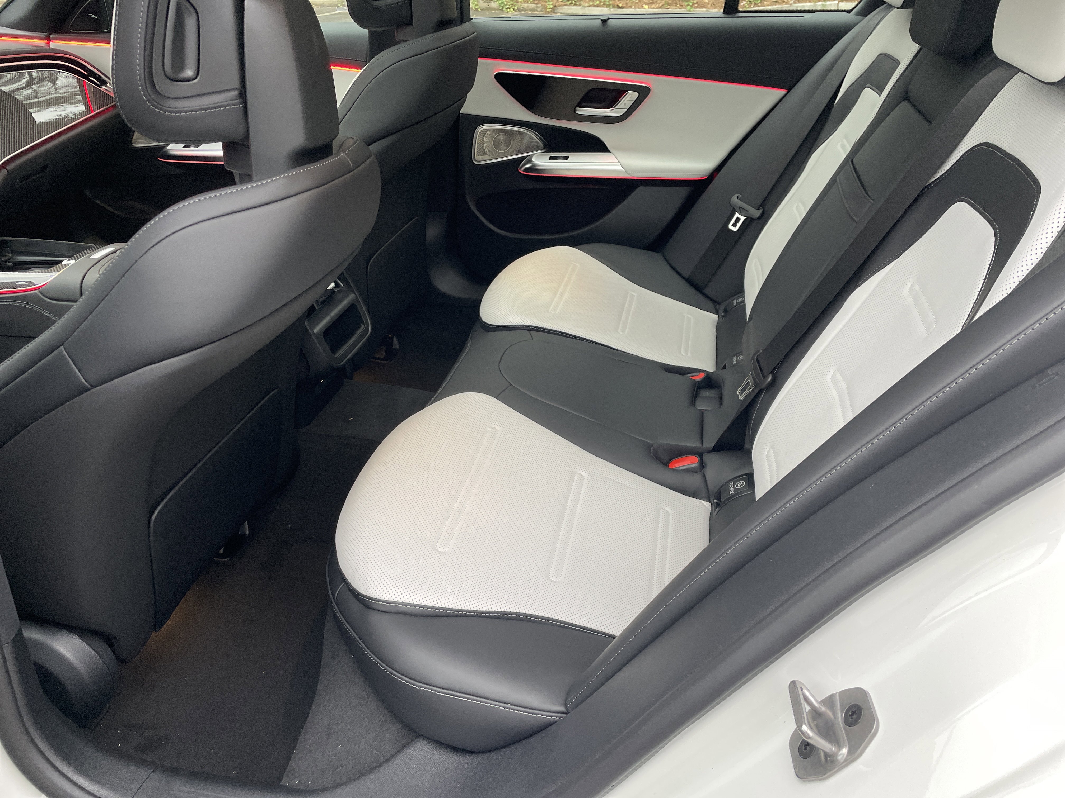 New 2026 Mercedes-Benz E 53 AMG e 4MATIC Sedan image 36