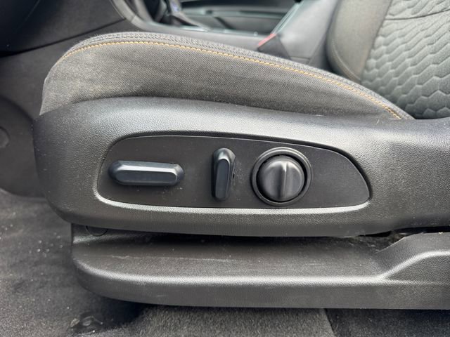 Used 2019 Chevrolet Equinox LT image 23