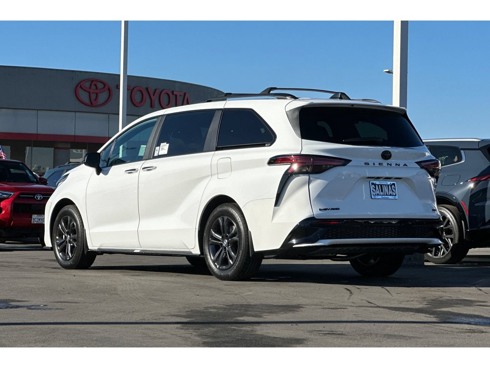 New 2026 Toyota Sienna XSE AWD/4WD image 6