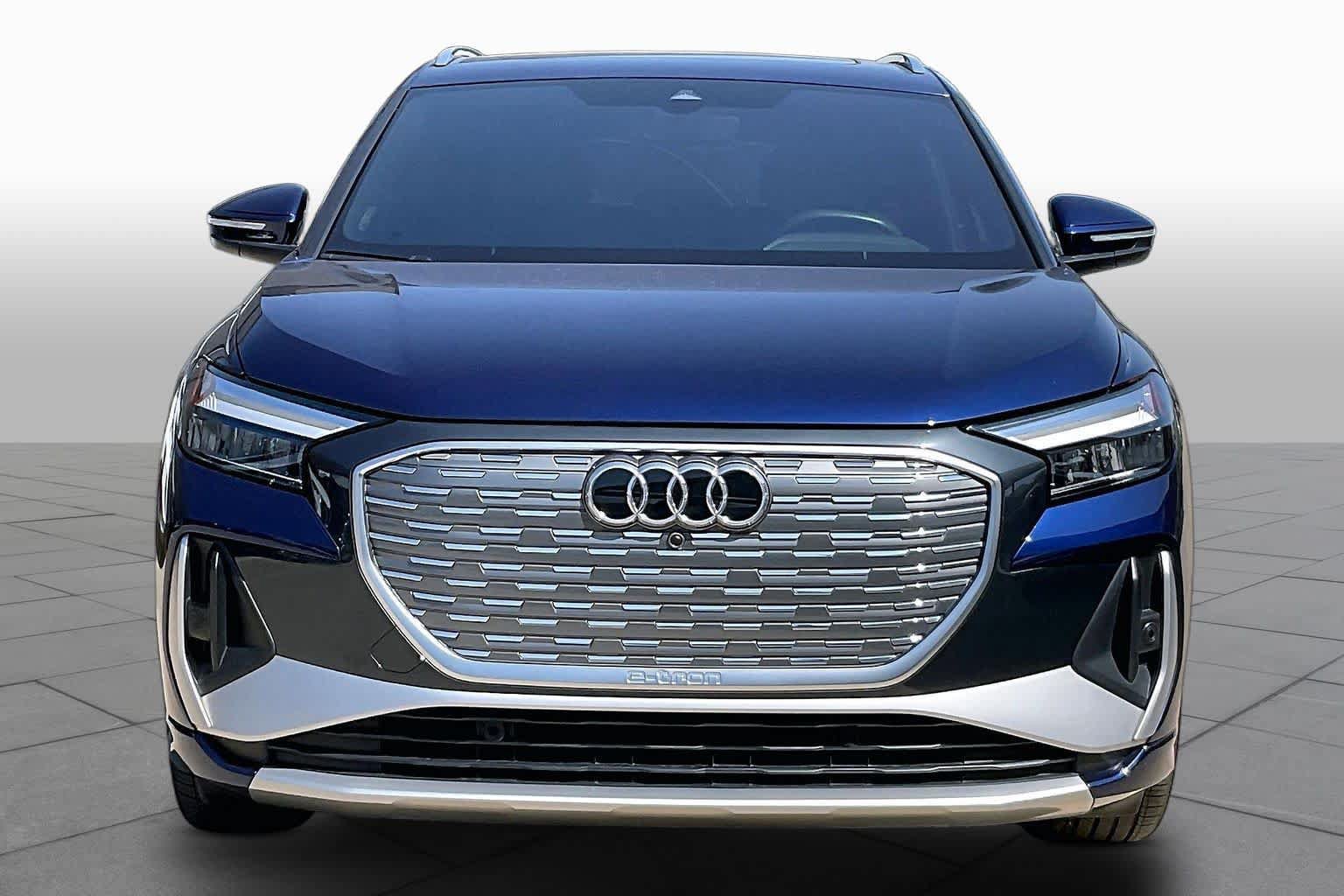 Used 2025 Audi Q4 e-tron Premium Plus w/ Premium Plus AWD/4WD image 3