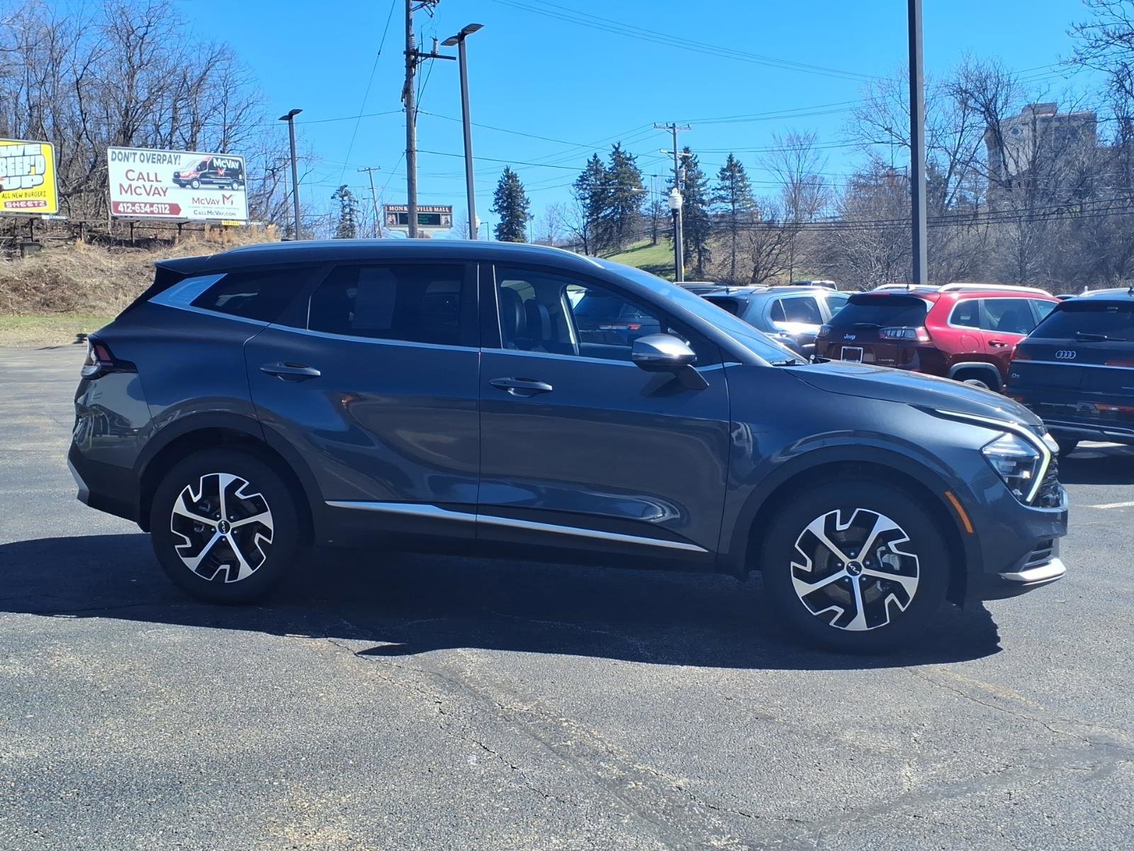 Used 2023 Kia Sportage EX AWD/4WD image 5