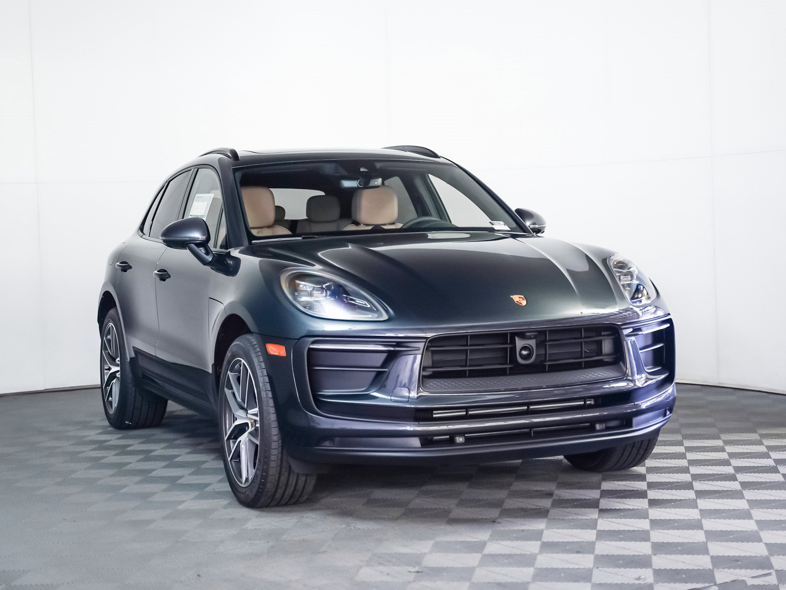 New 2026 Porsche Macan image 8