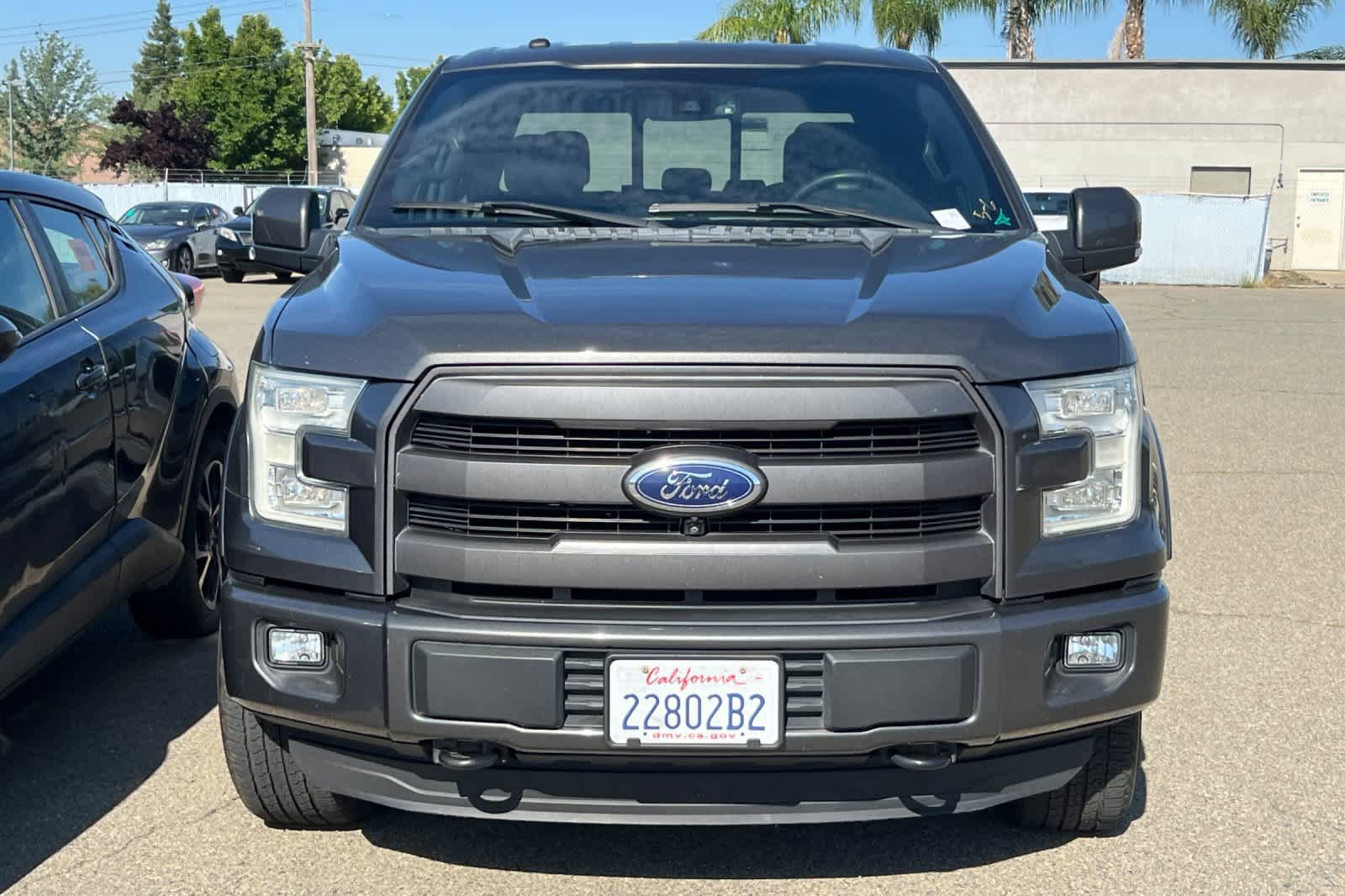 Used 2016 Ford F150 Lariat w/ Equipment Group 502A Luxury AWD/4WD image 2
