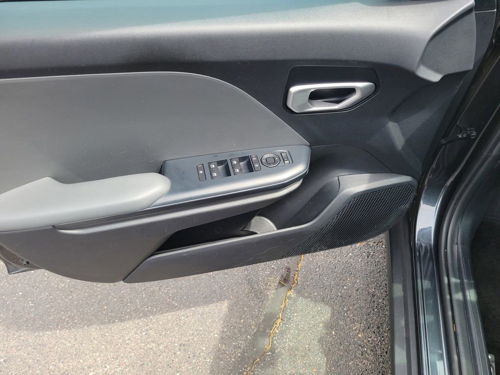 Used 2025 Kia K4 FWD image 20