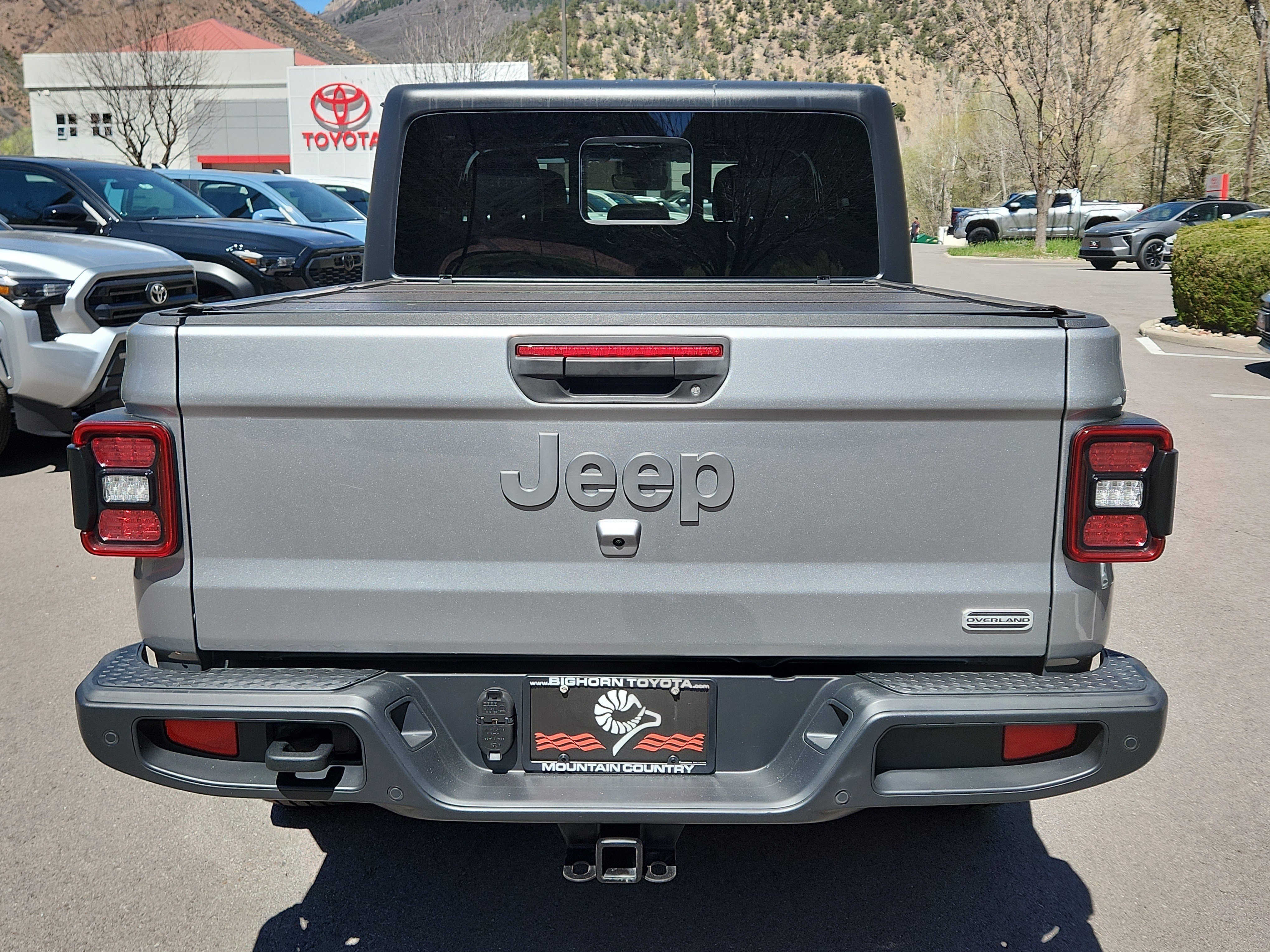 Used 2021 Jeep Gladiator Overland w/ Popular Equipment Package image 11