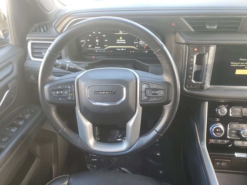 Used 2022 GMC Yukon Denali image 15