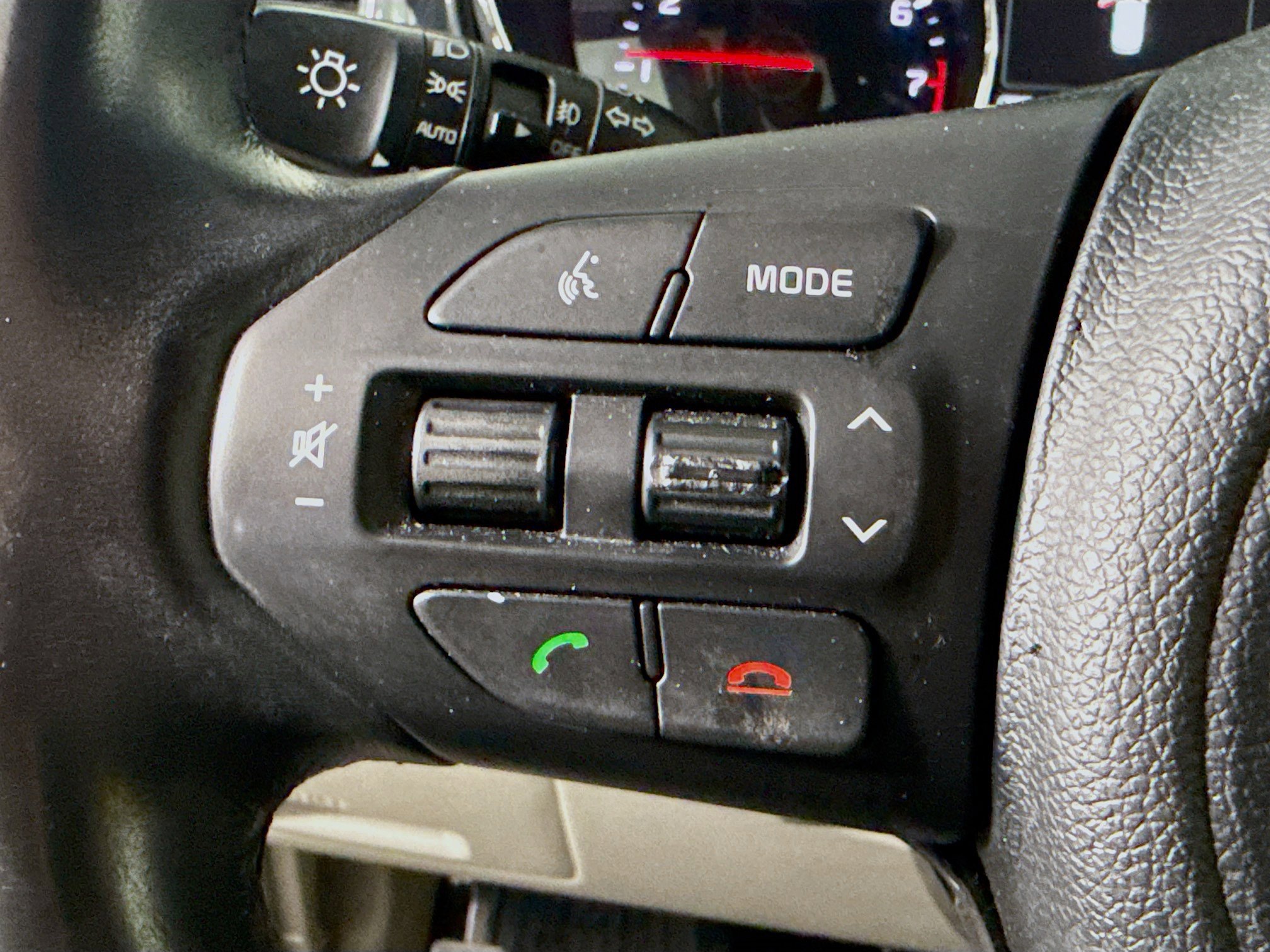 Used 2018 Kia Sedona SX image 14