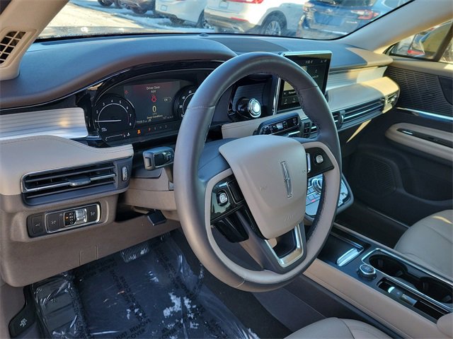 Used 2022 Lincoln Corsair FWD w/ Equipment Group 101A image 7