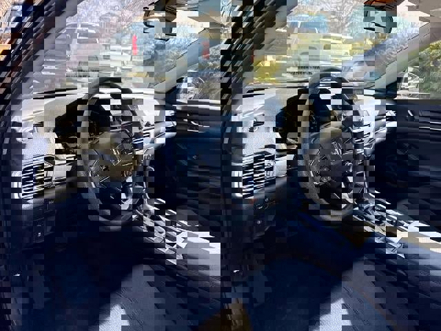 Used 2019 Honda Accord EX image 10