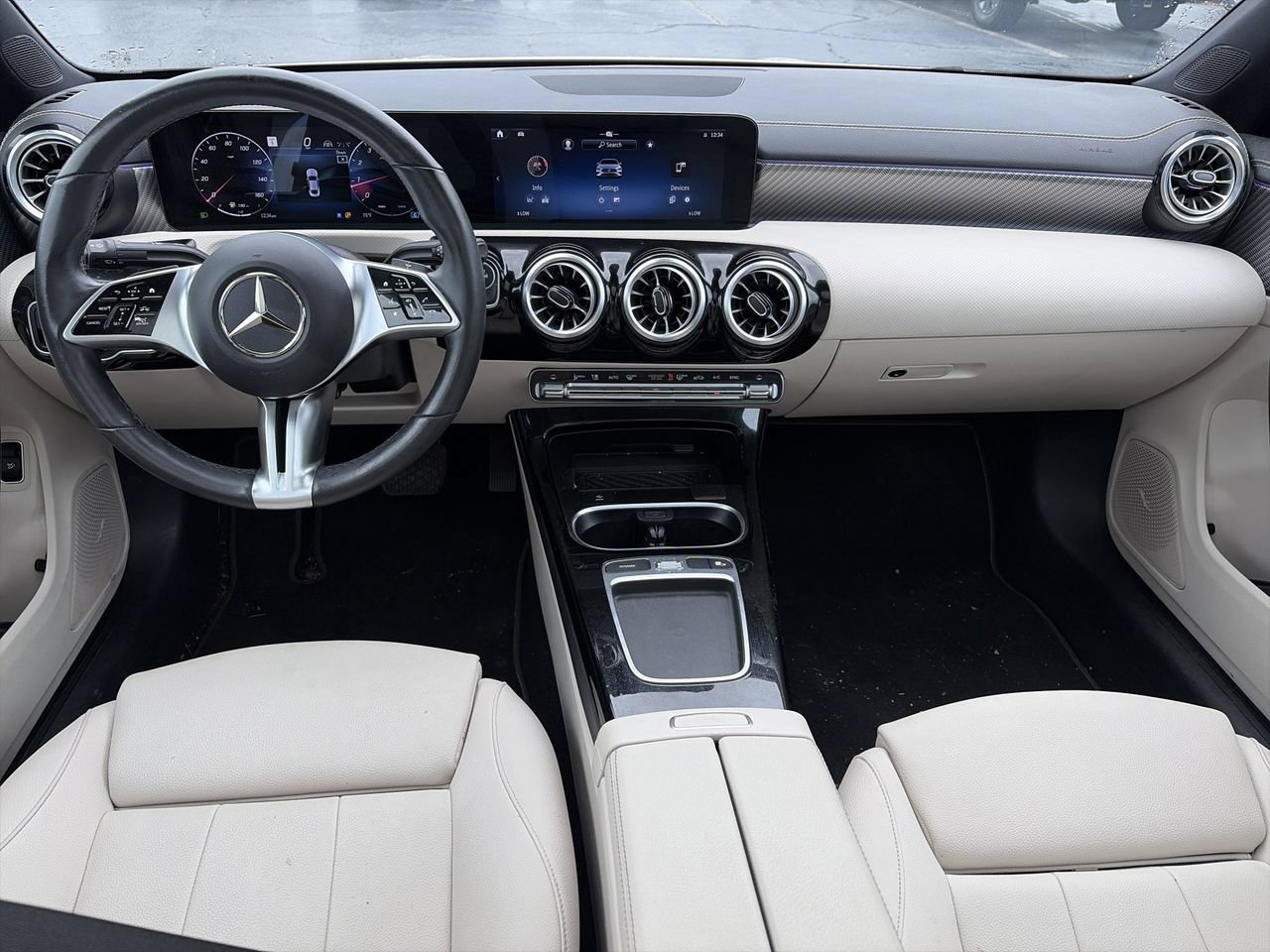 Used 2025 Mercedes-Benz CLA 250 4MATIC image 11