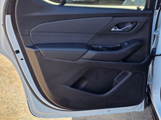 Used 2023 Chevrolet Traverse LT image 18