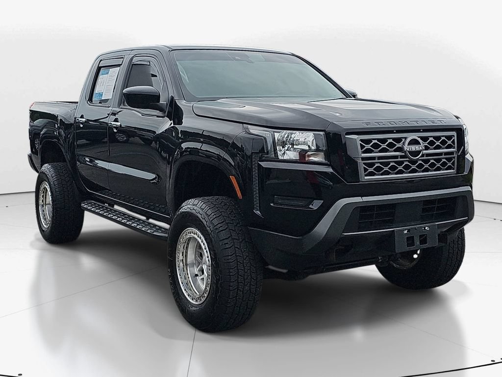 Used 2022 Nissan Frontier SV w/ Technology Package RWD image 3
