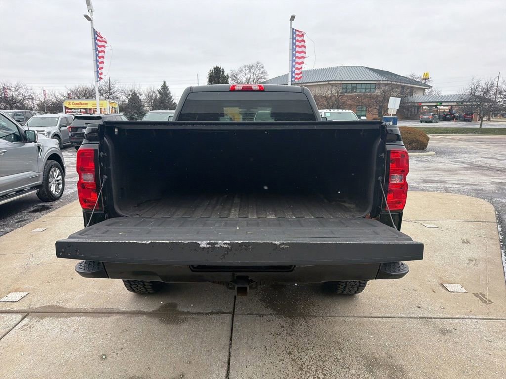 Used 2018 Chevrolet Silverado 1500 LT w/ Midnight Edition image 37