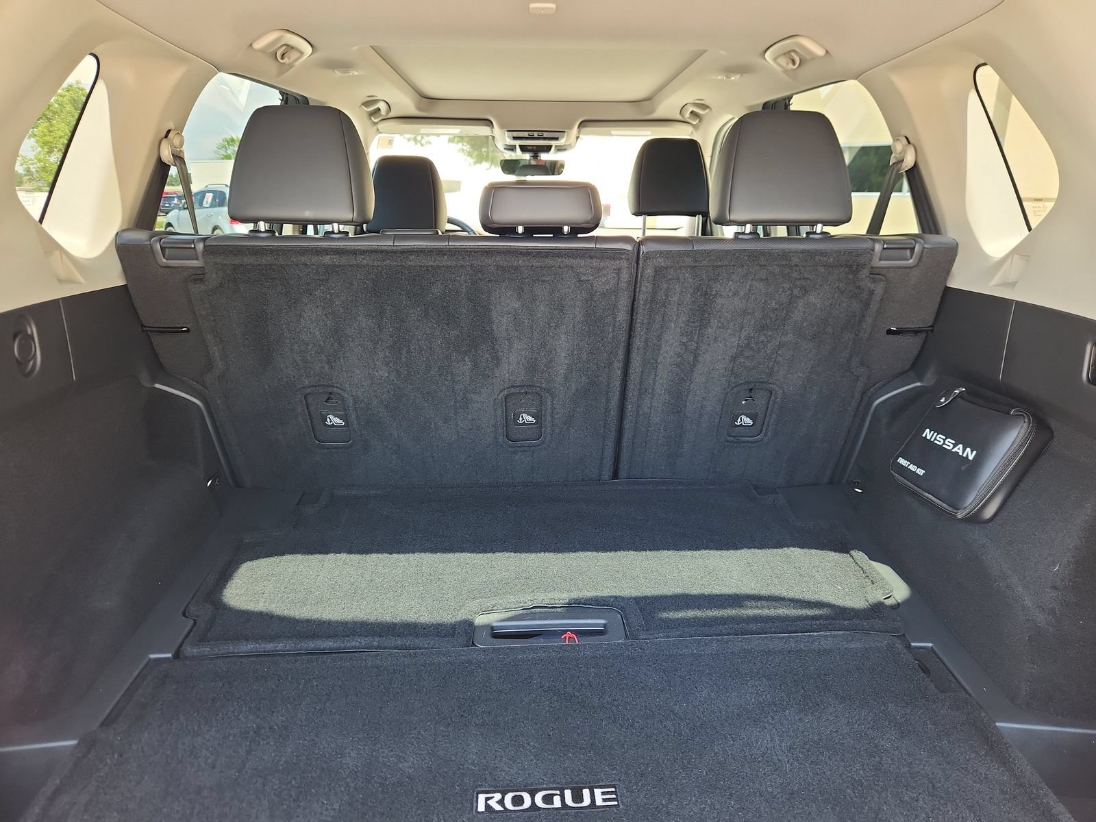 Used 2023 Nissan Rogue Platinum w/ Platinum Premium Package AWD/4WD image 13