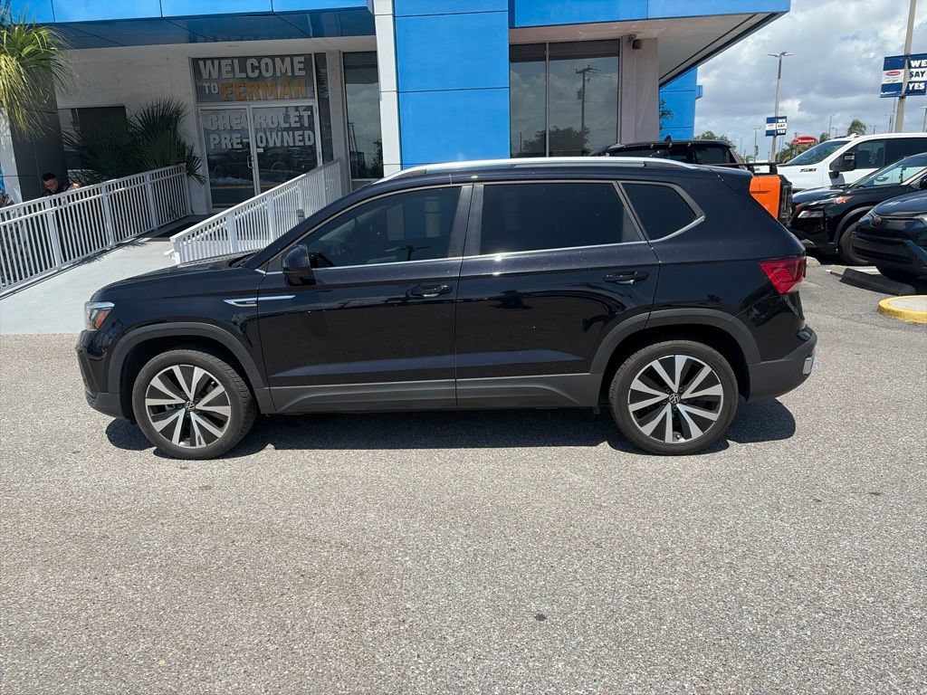 Used 2023 Volkswagen Taos SE FWD image 7