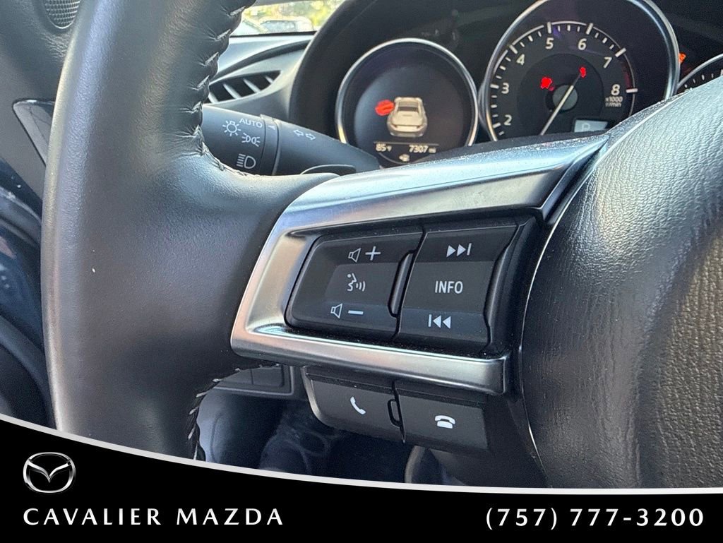 Used 2021 MAZDA MX-5 Miata RF Grand Touring RWD image 9