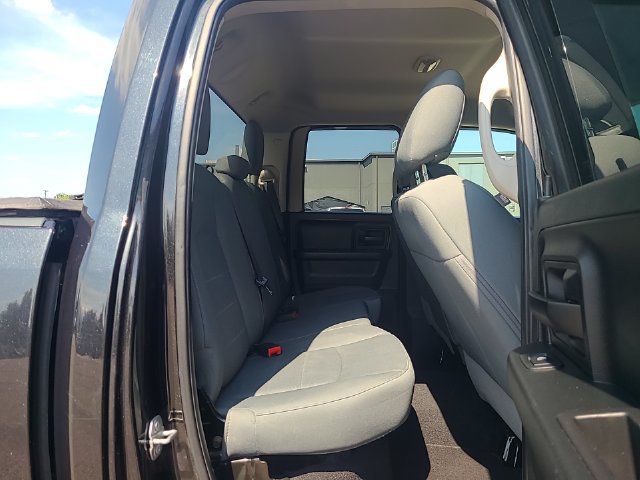 Used 2018 RAM 1500 ST w/ SXT Appearance Group AWD/4WD image 28
