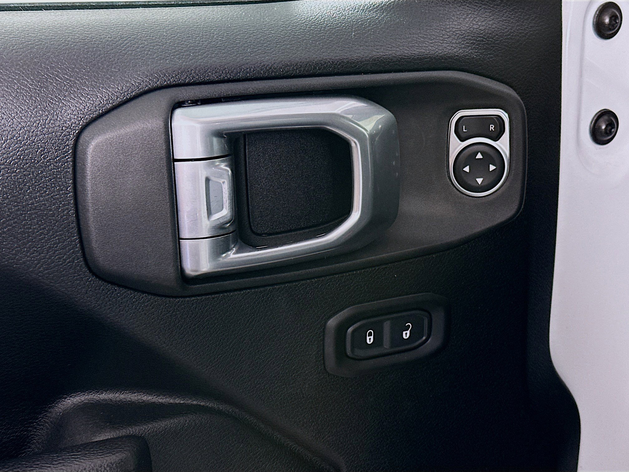Used 2023 Jeep Wrangler Unlimited w/ Cold Weather Group AWD/4WD image 15