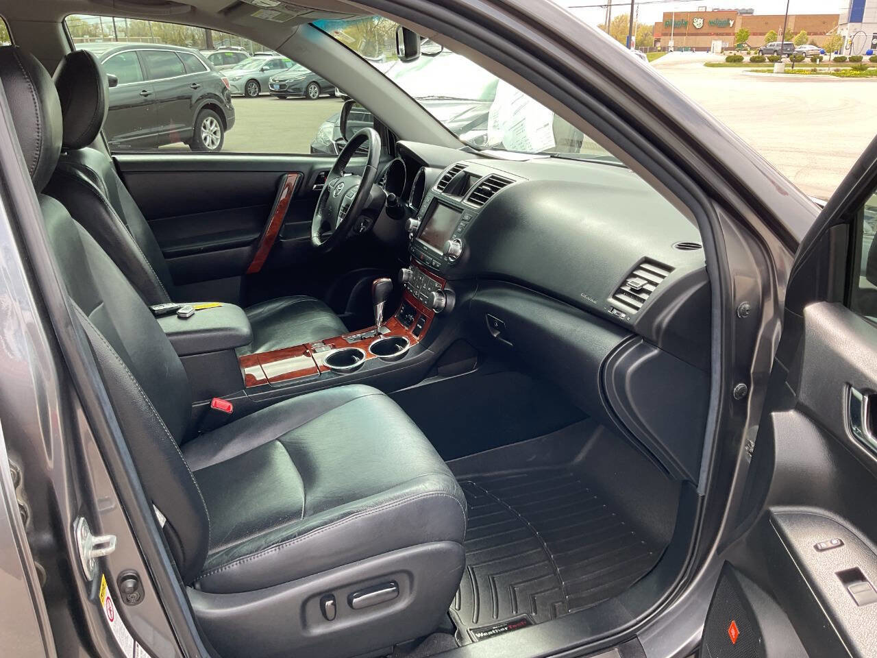 Used 2012 Toyota Highlander Limited w/ Tow Pkg AWD/4WD image 42