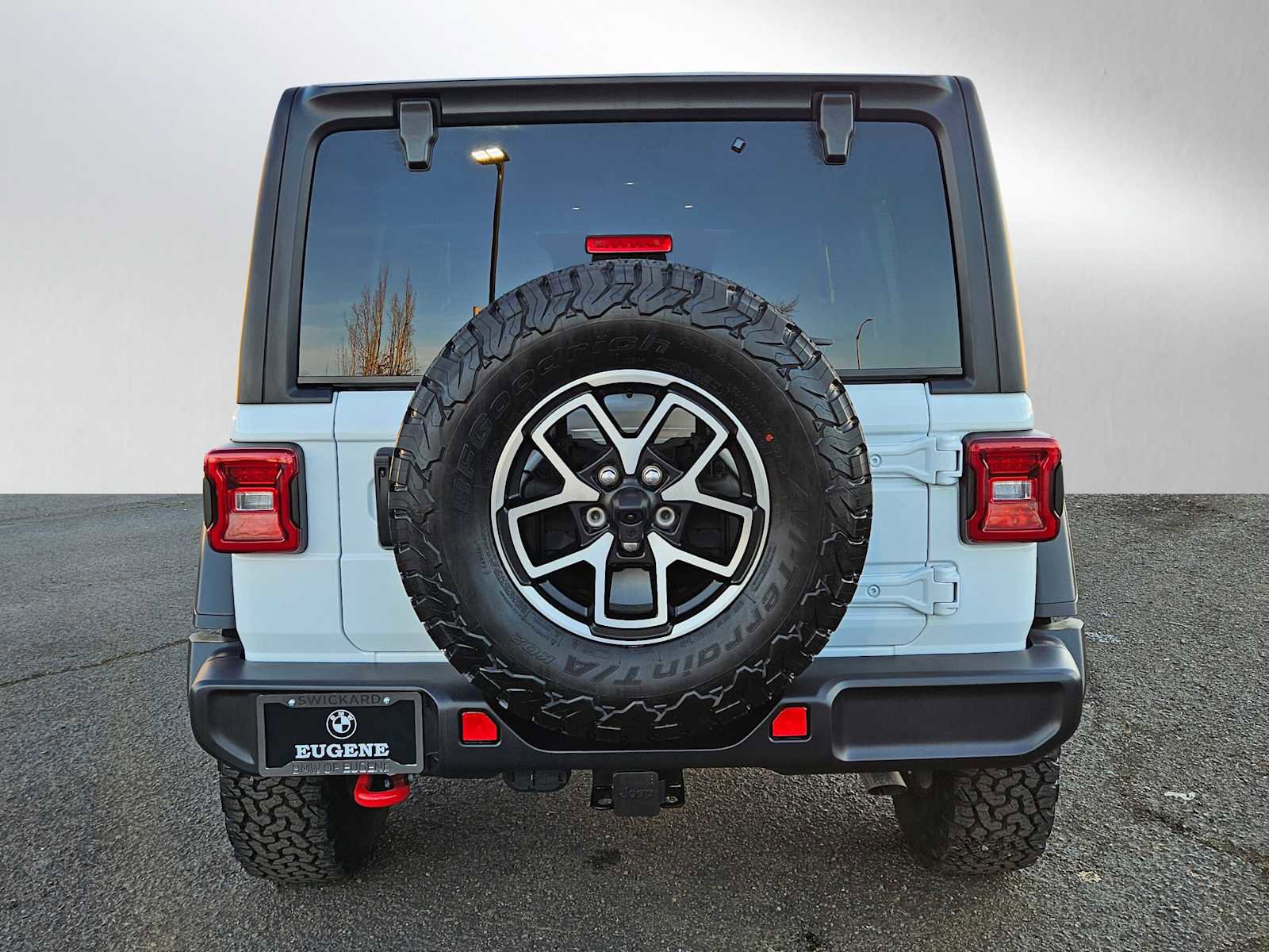 Used 2025 Jeep Wrangler Unlimited Rubicon w/ Technology Group image 4