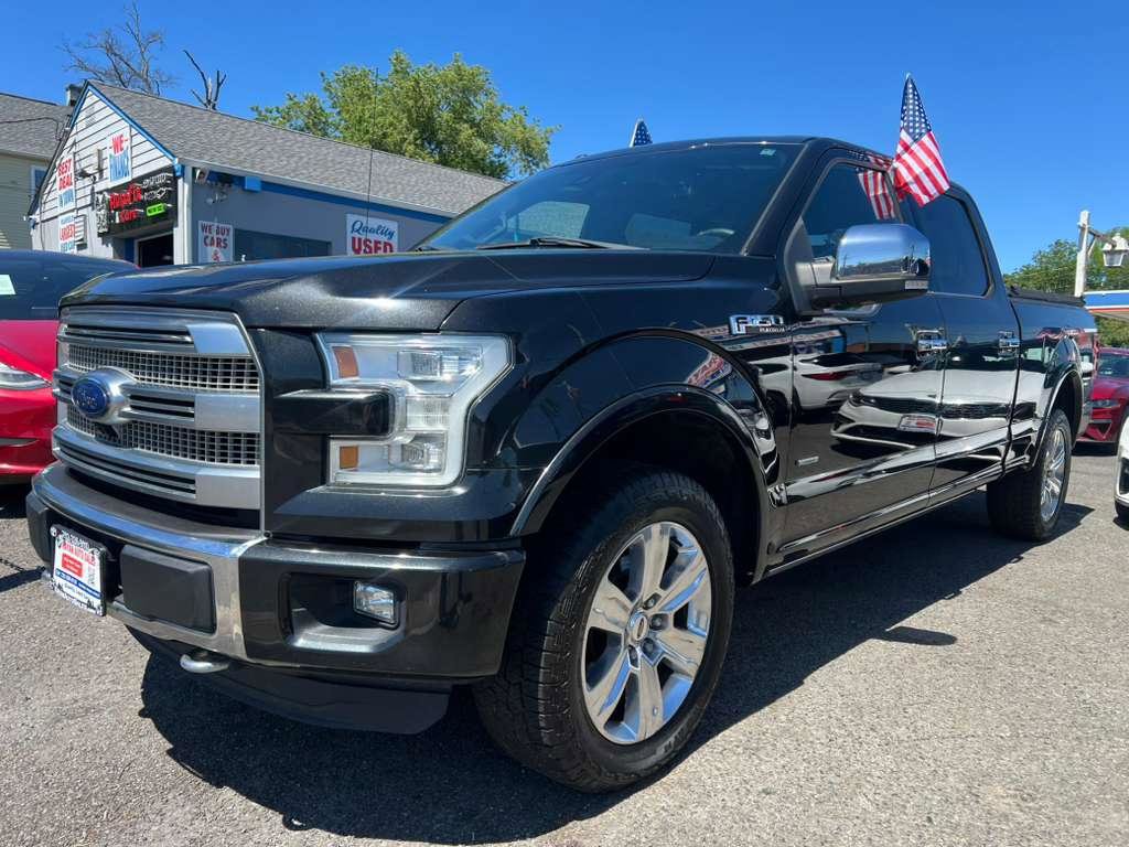 Used 2015 Ford F150 Platinum w/ Equipment Group 701A Luxury AWD/4WD image 5