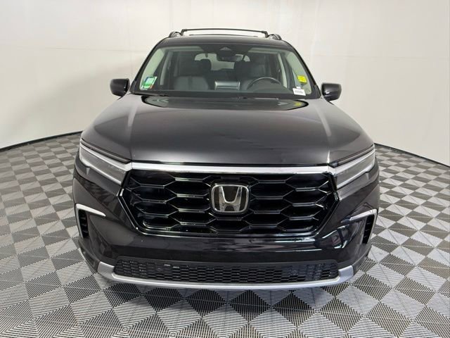 Used 2024 Honda Pilot Touring image 9