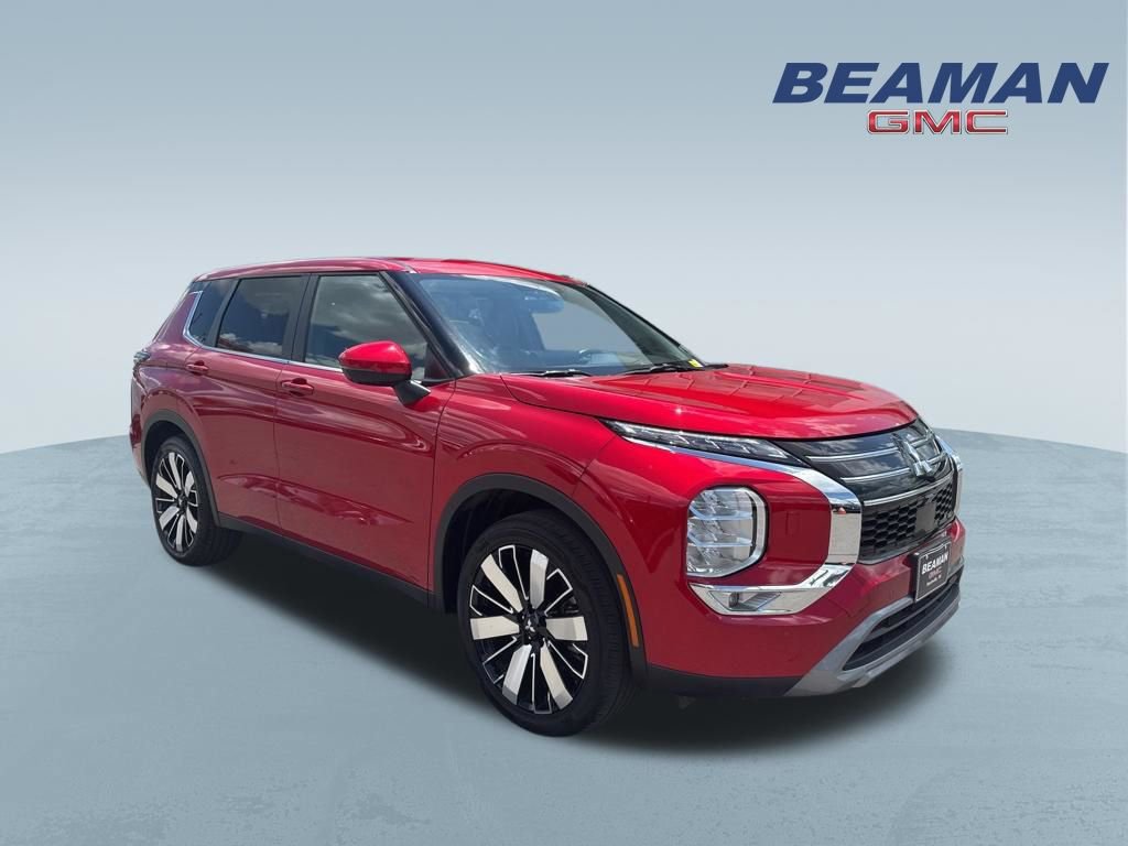 Used 2025 Mitsubishi Outlander SE