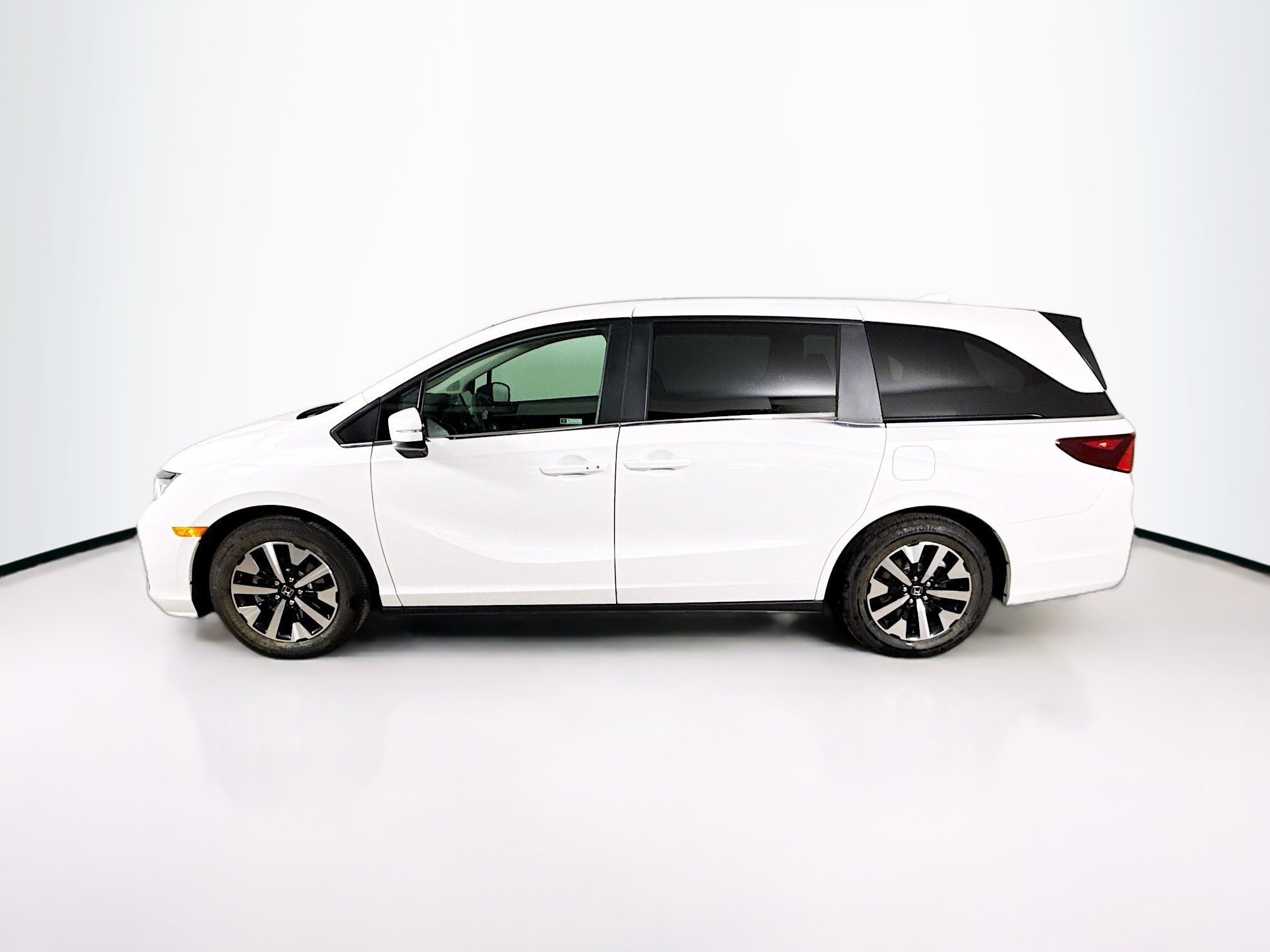 Certified 2026 Honda Odyssey EX-L image 7