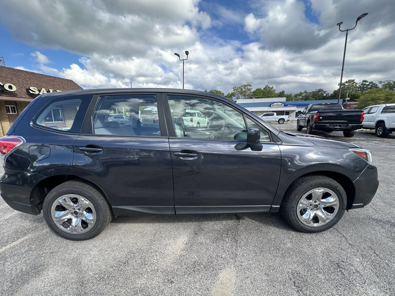 Used 2018 Subaru Forester 2.5i image 2