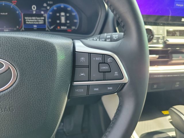 Used 2025 Toyota Grand Highlander FWD image 16