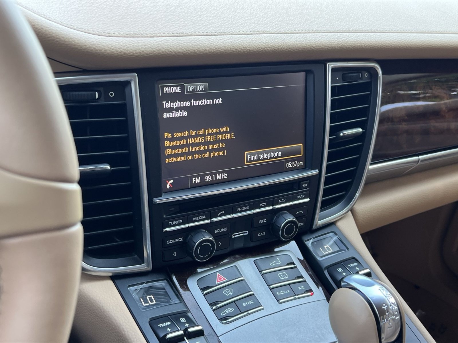 Used 2014 Porsche Panamera 4 AWD/4WD image 24