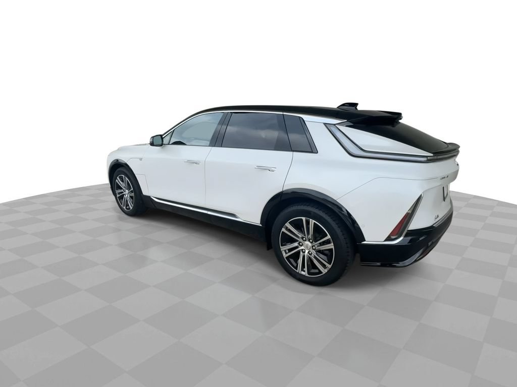 Certified 2025 Cadillac Lyriq Luxury AWD/4WD image 6