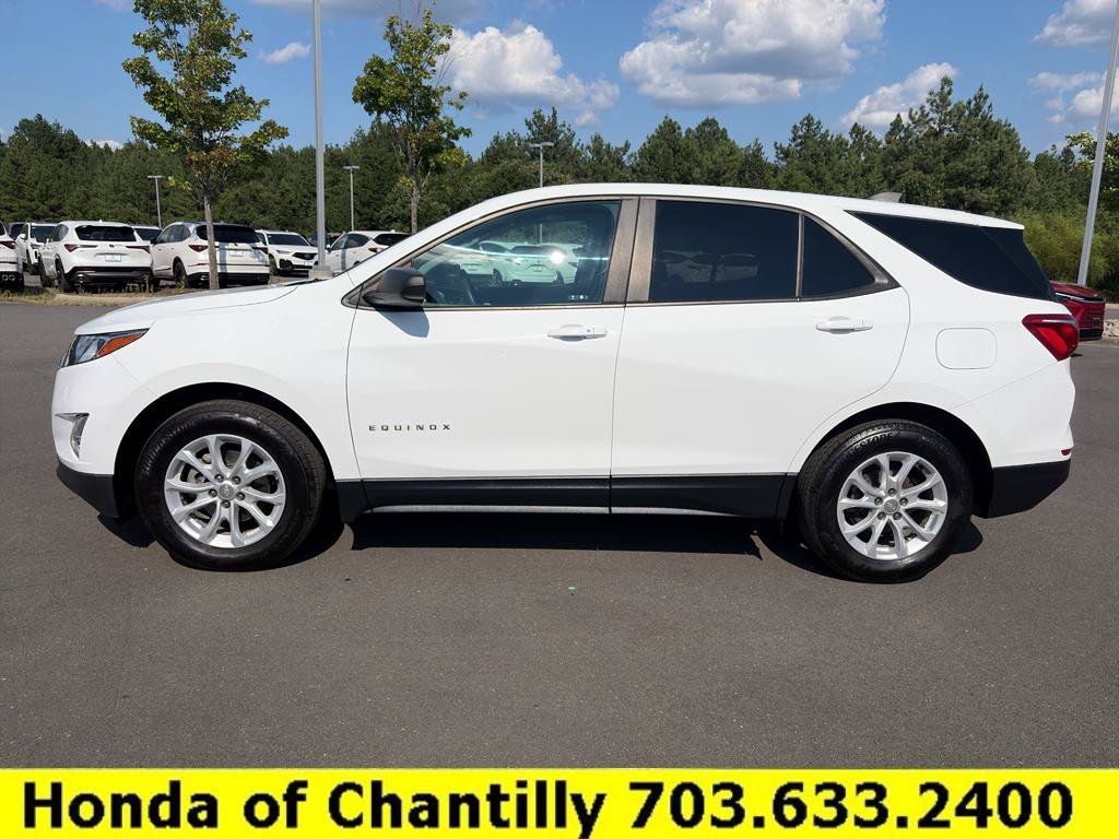 Used 2020 Chevrolet Equinox LS w/ LS Convenience Package AWD/4WD image 4