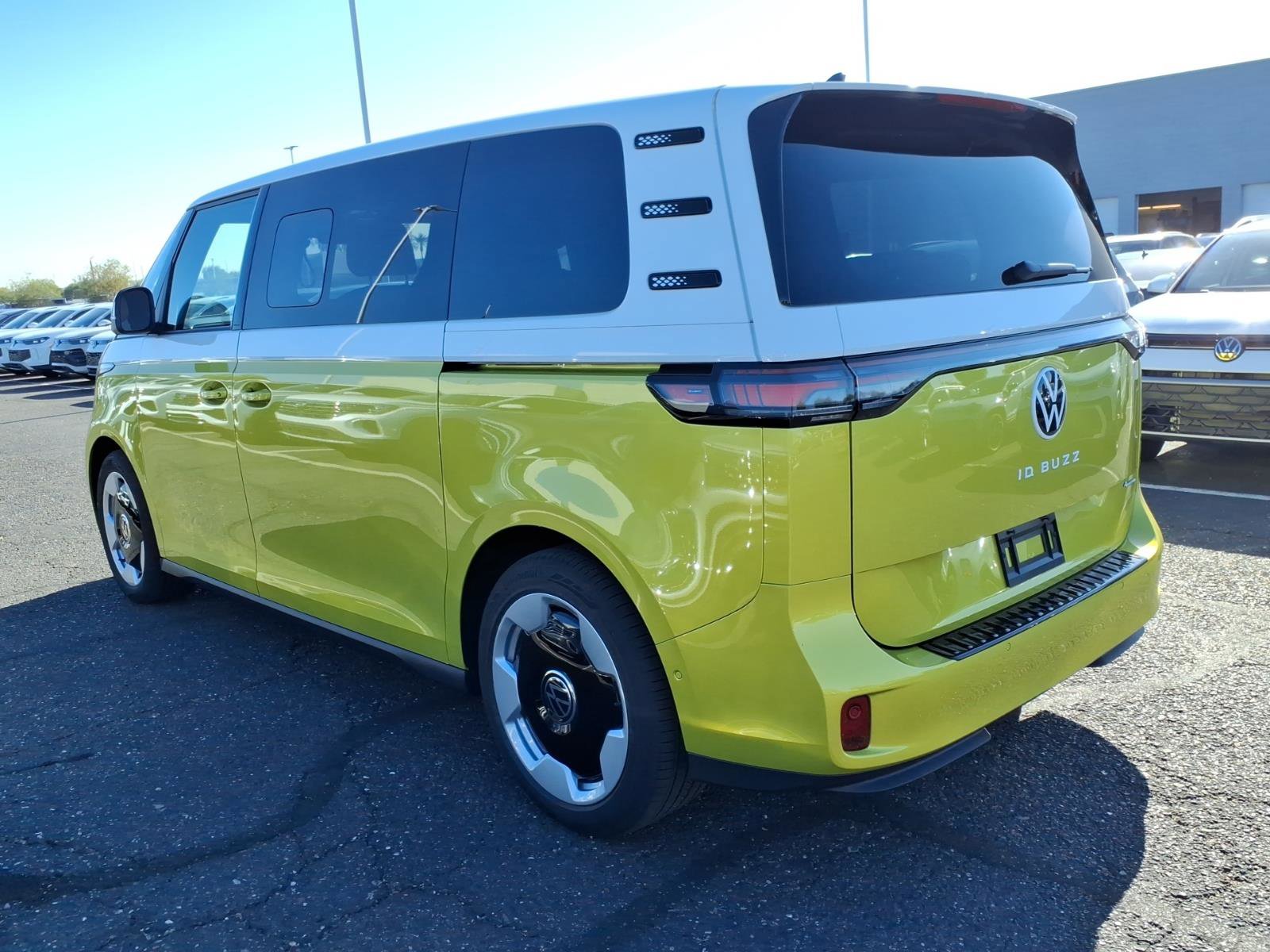 New 2025 Volkswagen ID. Buzz Pro S Plus image 3