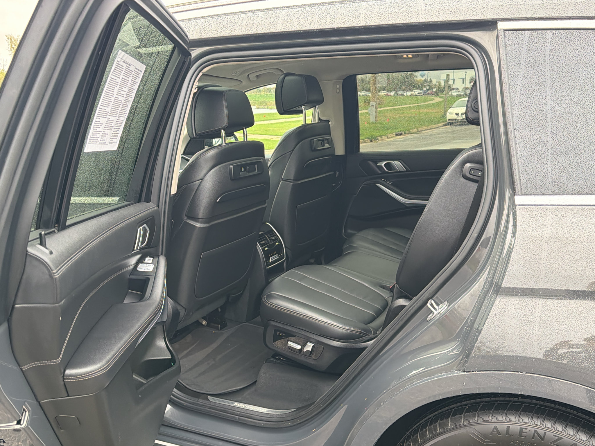 Used 2022 BMW X7 xDrive40i w/ Executive Package AWD/4WD image 34