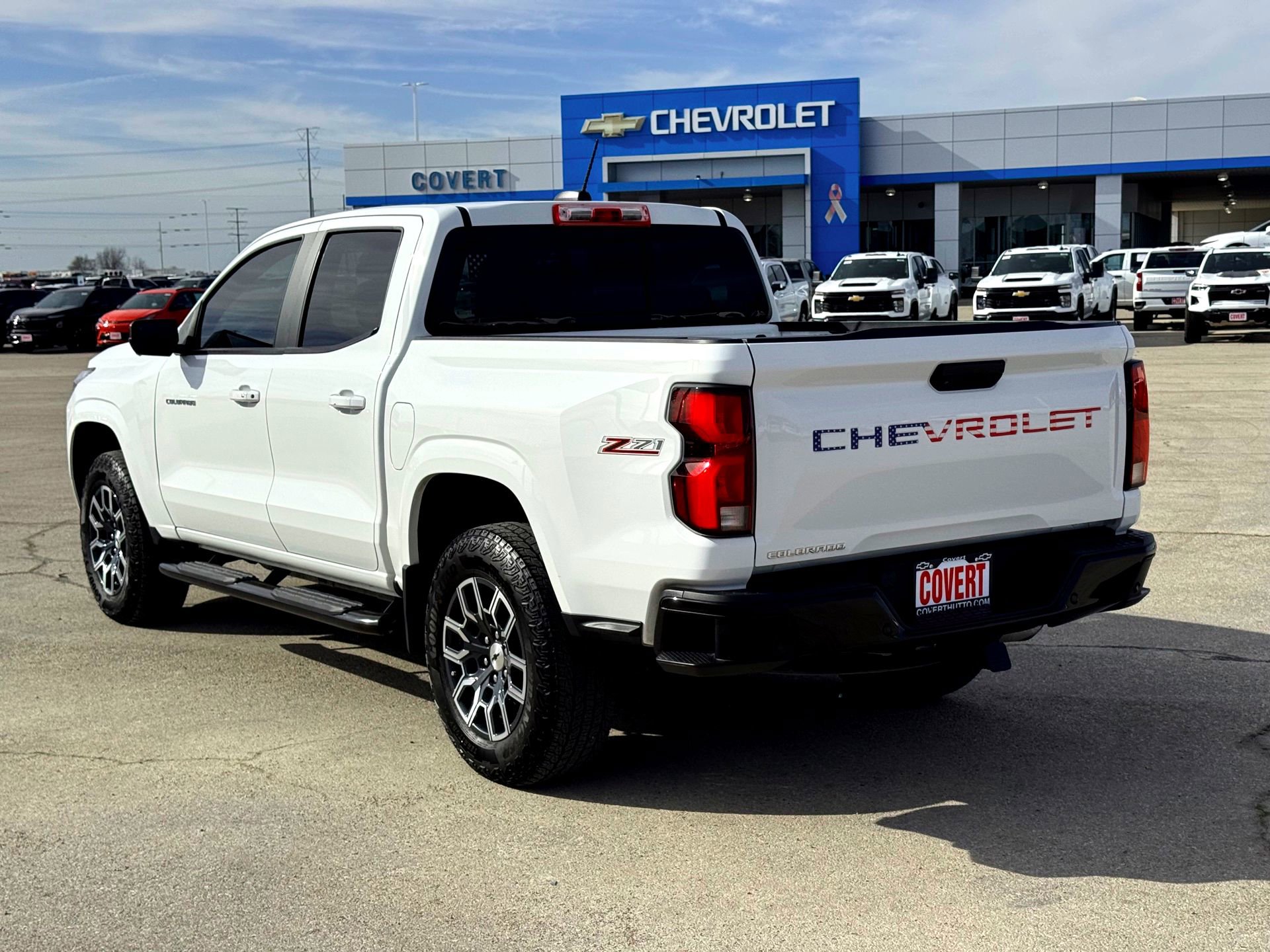 Used 2024 Chevrolet Colorado Z71 w/ Z71 Convenience Package 2 image 8