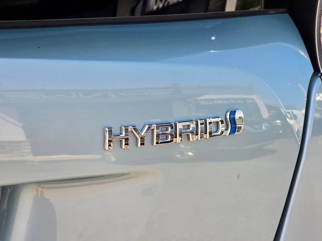 Used 2017 Toyota Prius Four w/ Premium Convenience Package FWD image 16