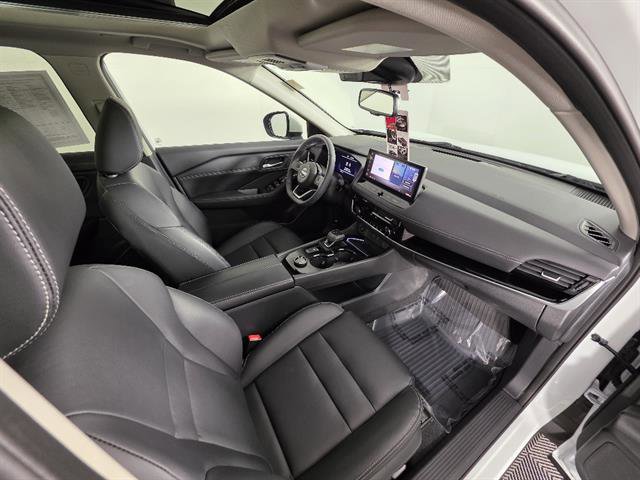 Used 2024 Nissan Rogue SL w/ SL Premium Package AWD/4WD image 15