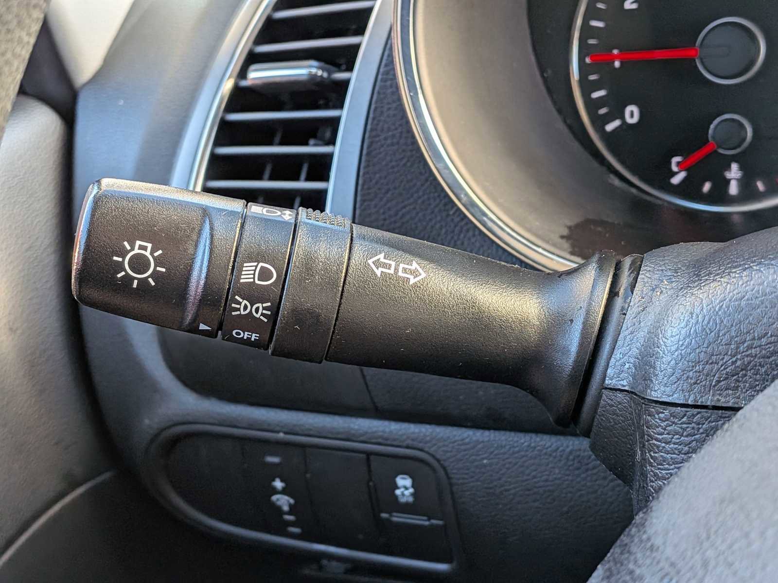 Used 2017 Kia Forte LX image 22