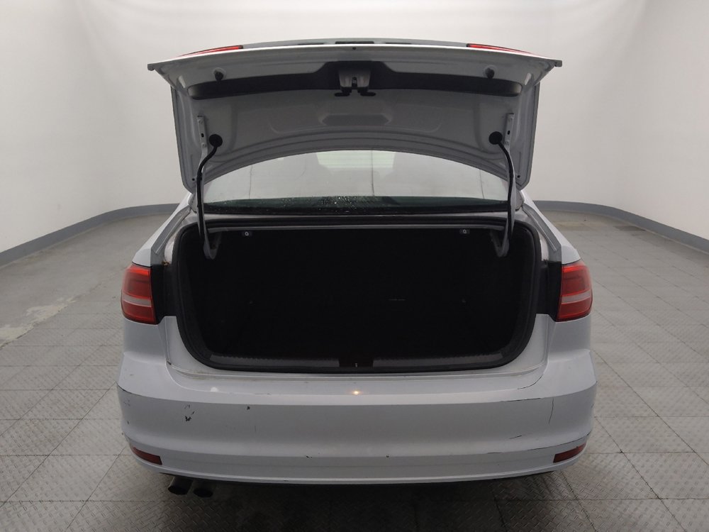 Used 2017 Volkswagen Jetta S image 29