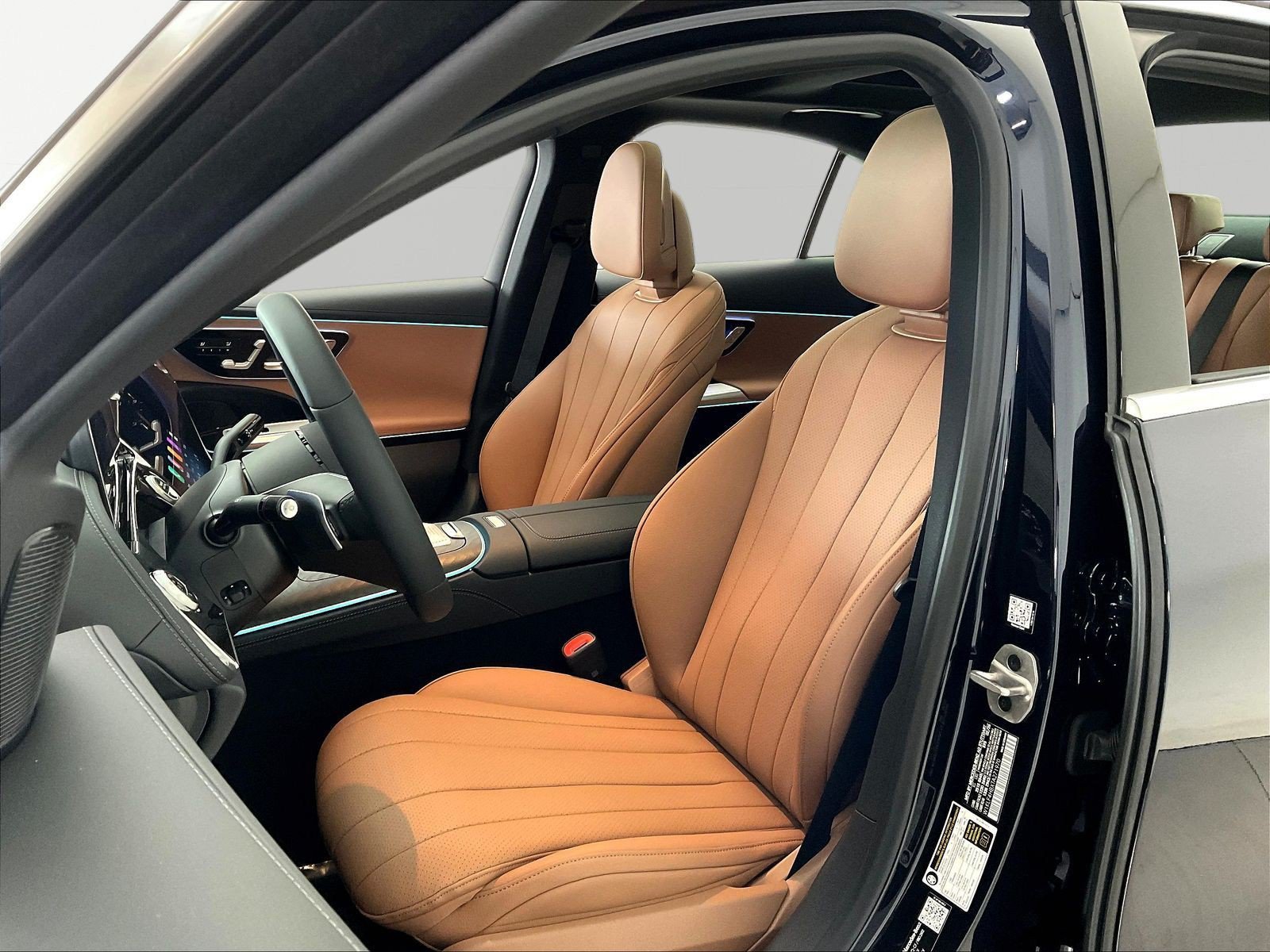 New 2026 Mercedes-Benz E 350 4MATIC Sedan image 16