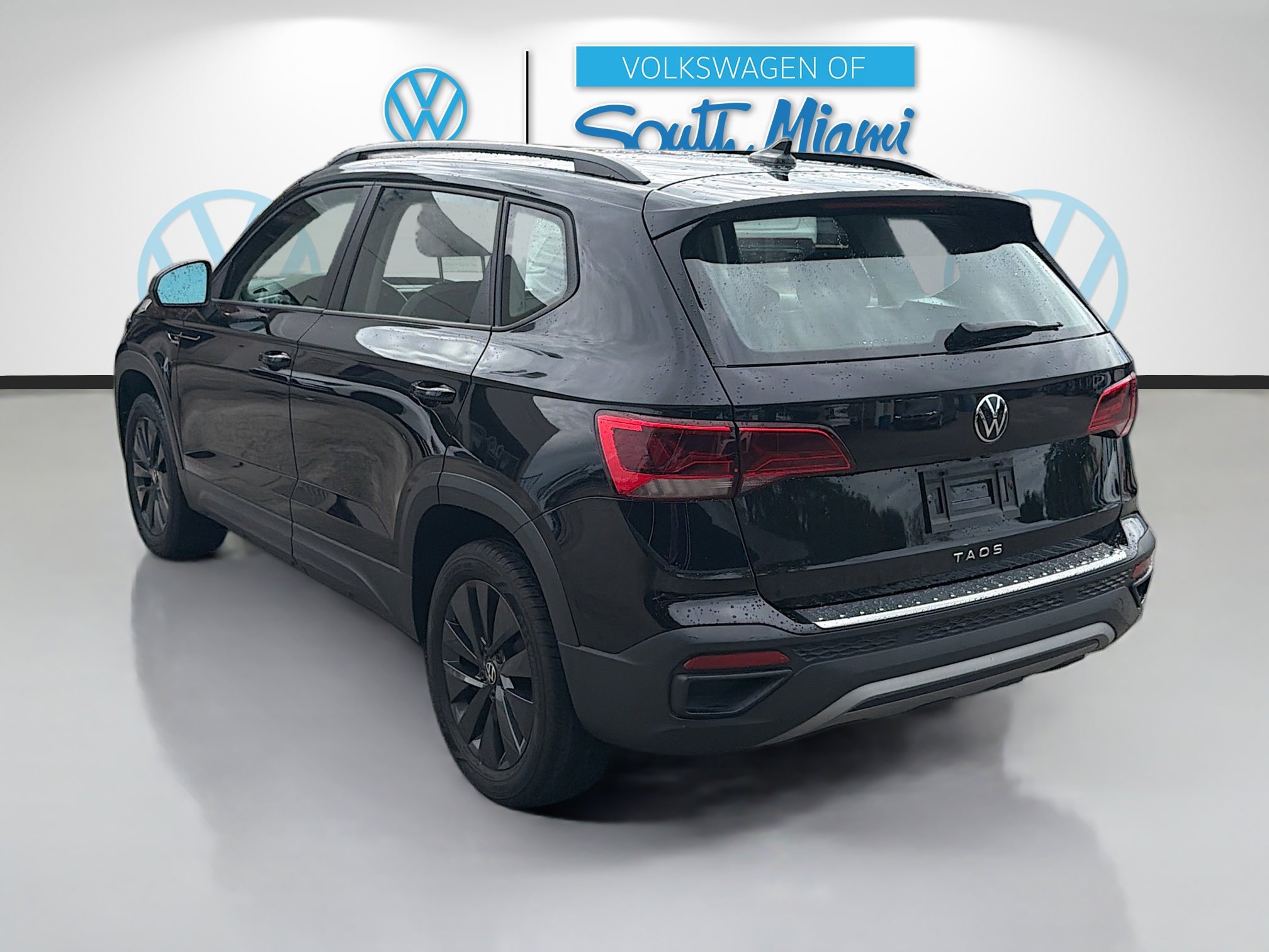 Certified 2023 Volkswagen Taos S image 5